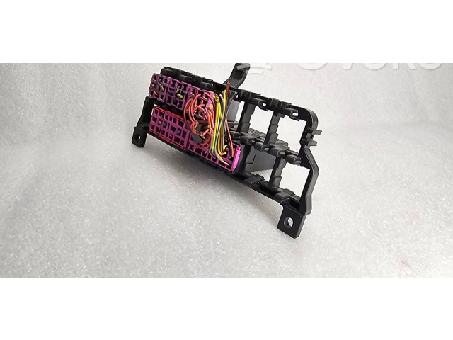 Блок предохранителей  8d0937503E, 800937   Audi A6 S6 C5 4B    