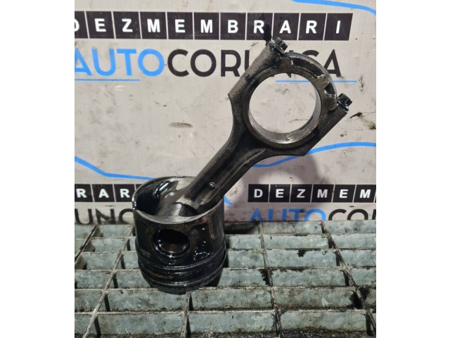 Píst Hyundai Santa Fe D4HB