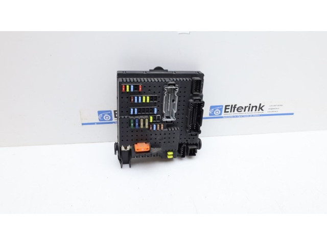 Блок предохранителей  12217799   Volvo V70    