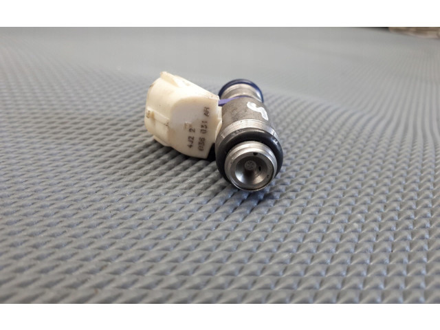 Форсунка Volkswagen Golf Plus