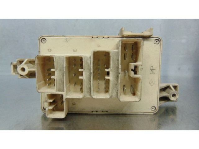   Pojistková skříňka    Toyota Starlet (P80) IV 1989