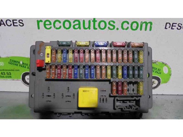 Блок предохранителей YQE103139   Rover 75    