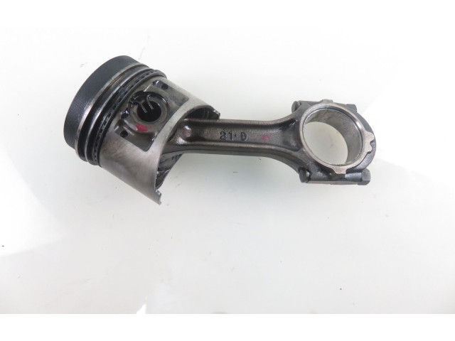 Píst Mitsubishi Pajero 4D56 T