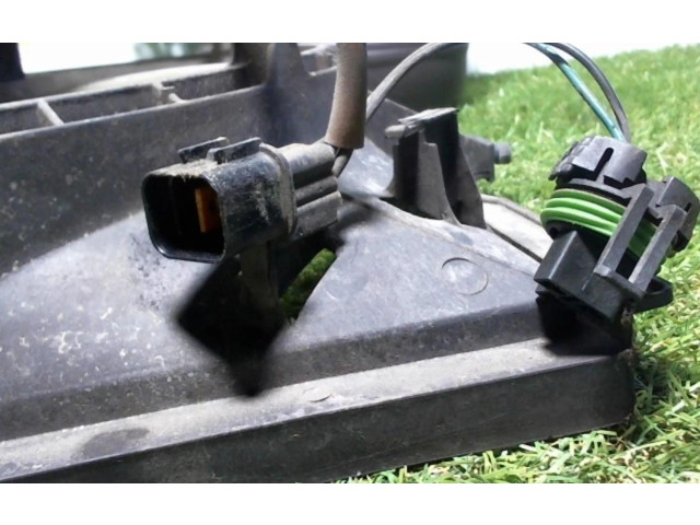 Вентилятор печки Mitsubishi Carisma