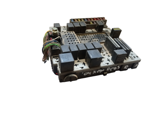 Блок предохранителей 30679527, 08696098 Volvo XC90