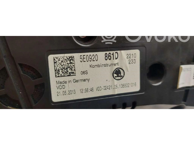 Панель приборов 5E0920861D   Skoda Octavia Mk3 (5E)       