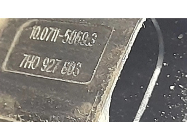 Передний поворотный кулак (ступица, цапфа)