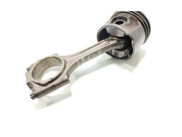 Поршень с шатуном    Volvo XC90