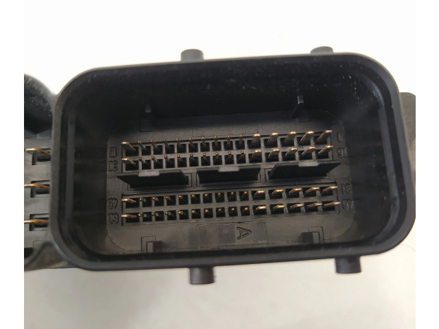 Блок управления двигателя 03G906012KH, 0281013226 Volkswagen Golf SportWagen