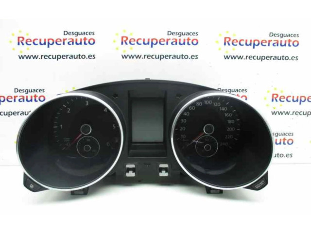 Панель приборов 5K0920870C Volkswagen Golf VI