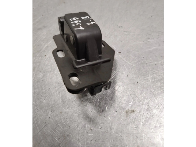 Генератор    Peugeot Partner      