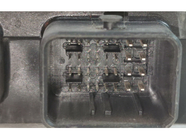 Блок управления двигателя 8200513113   Dacia Logan Pick-Up