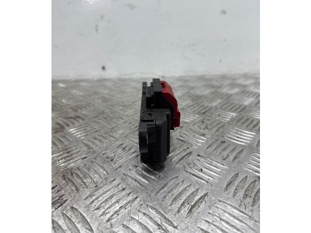 Pojistková skříňka 00505496320 Alfa Romeo Stelvio 2018