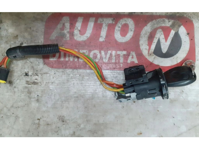 Блок управления двигателя 8200044437, 8200107212 Renault Scenic I