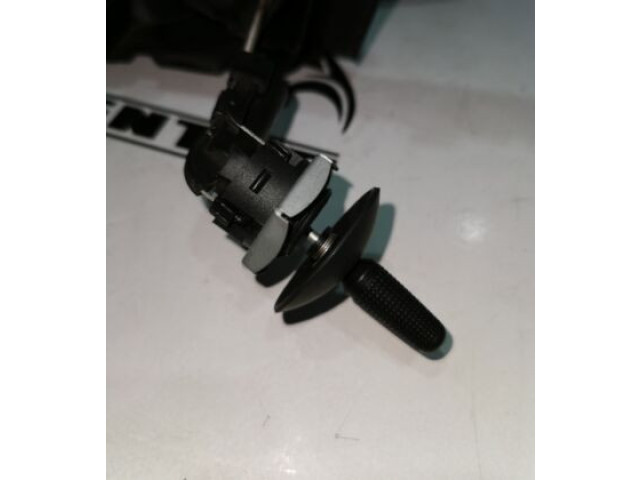 Зеркало (механическое) Skoda Citigo 2011 - 2020 года