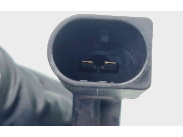 Форсунка 03C906036F Skoda Octavia Mk2 (1Z)