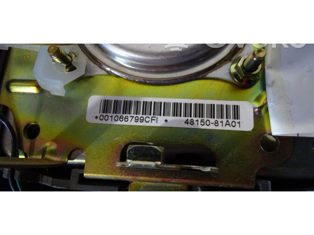 Подушка безопасности водителя 48150-81A01   Suzuki Jimny