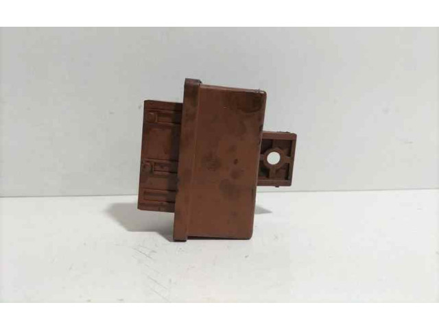 Блок предохранителей 240109, 80223   Citroen Xantia    