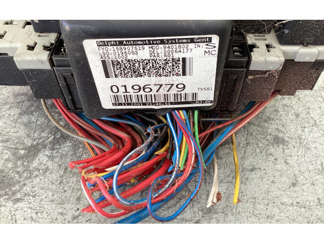 Блок предохранителей 8676286 Volvo V70