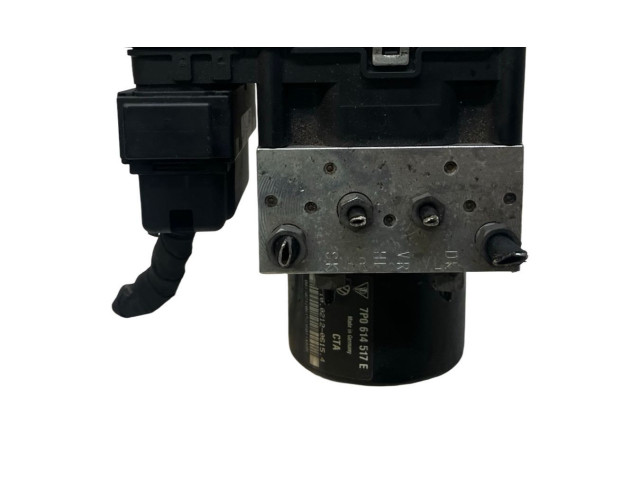 Jednotka ABS 7P0614517E, 7P0907379E Volkswagen Touareg II 2011