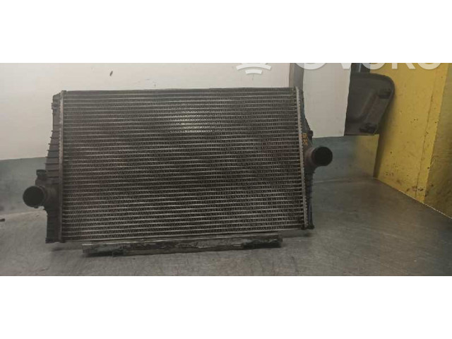 Интеркулер  30748808, 989581K   Volvo XC90 