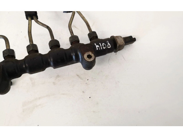 Топливная рампа 9658227880 Volvo S40