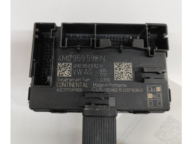 Блок комфорта 4M0959592N   Audi e-tron   