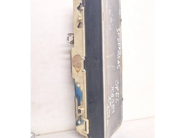 Přístrojová deska Opel Kadett D 1984