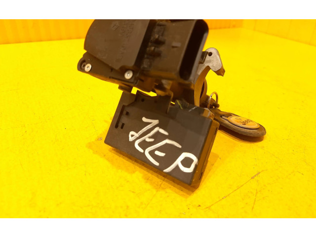 Зеркало электрическое     правое   Jeep Grand Cherokee (WK)  2005-2010 года   