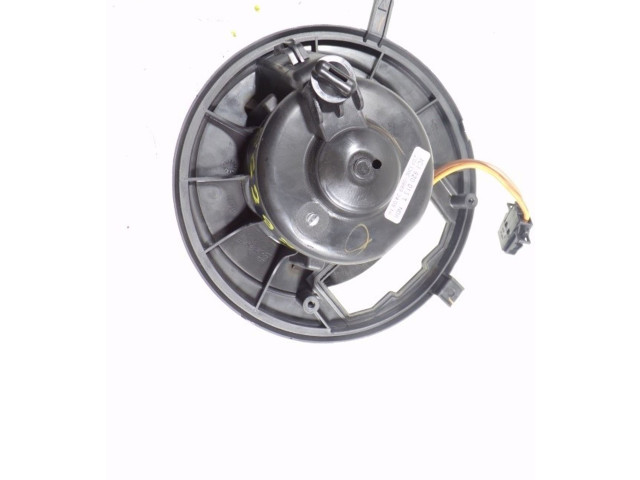 Вентилятор печки 3C1820015AA, 3C1820015T Skoda Yeti (5L)