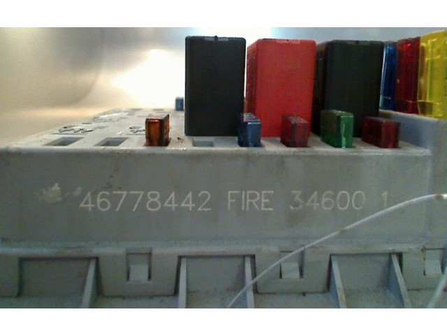   Pojistková skříňka    Fiat Punto (188) 2001