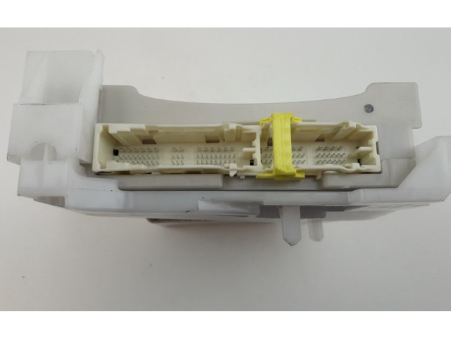 Pojistková skříňka 8273076030, 8273076030 Lexus CT 200H 2017
