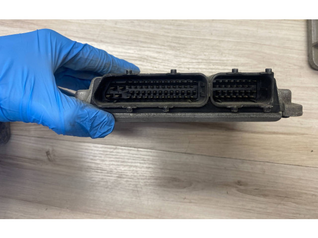 Řídící jednotka 038906013, 0281001759 Volkswagen Caddy 1997