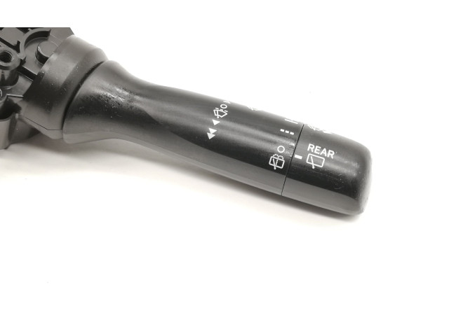 Блок предохранителей 17F060 Subaru Trezia