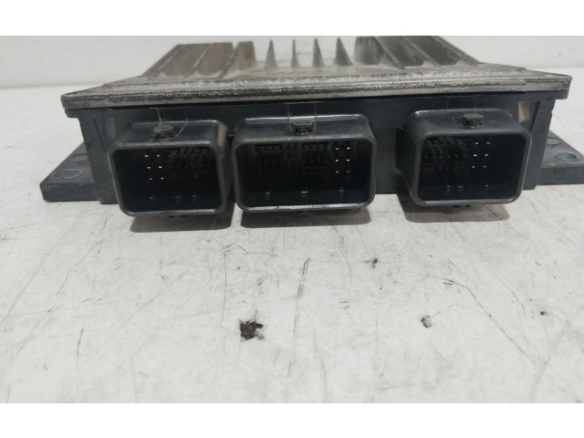 Блок управления двигателя 8200513058   Dacia Logan Pick-Up