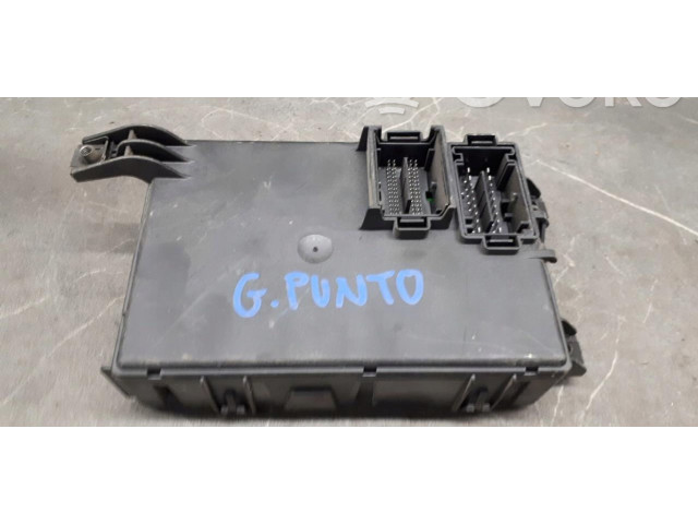 Блок предохранителей  00517187860   Fiat Grande Punto    