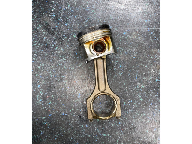 Píst 84L110 BMW 5 F10 F11 N57