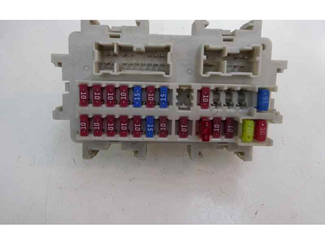 Pojistková skříňka Řídící jednotka BSM Nissan Navara 2007