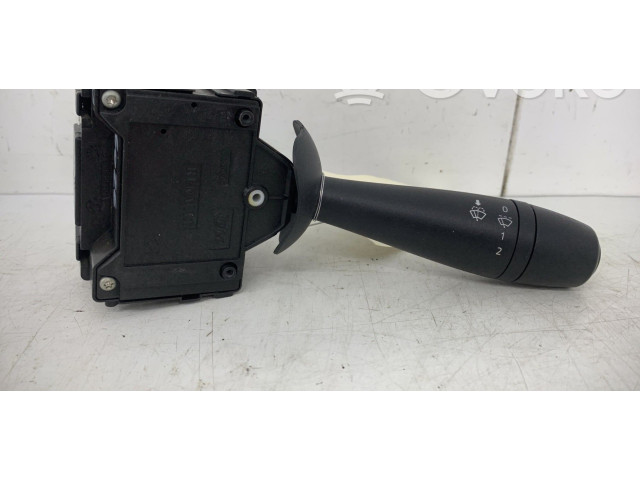 Ручка стеклоочистителей 8201168003 Dacia Logan II