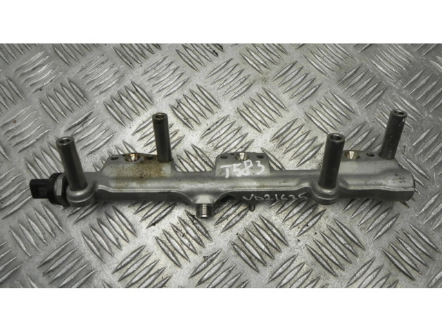 Vstřikovací lišta 8694197 BMW 2 F22 F23 pro benzínový motor 1.5