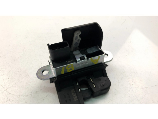 замок багажника 5G6827505    Audi A6 S6 C7 4G 2011-2018 года