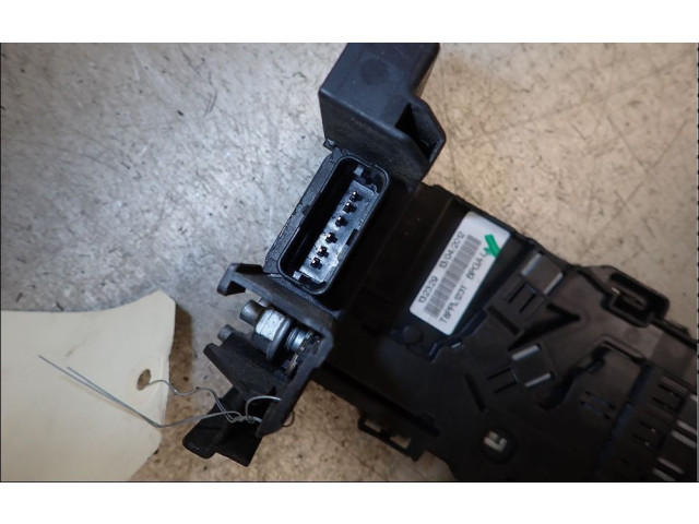 Pojistková skříňka 9807028580 Peugeot 3008 2013