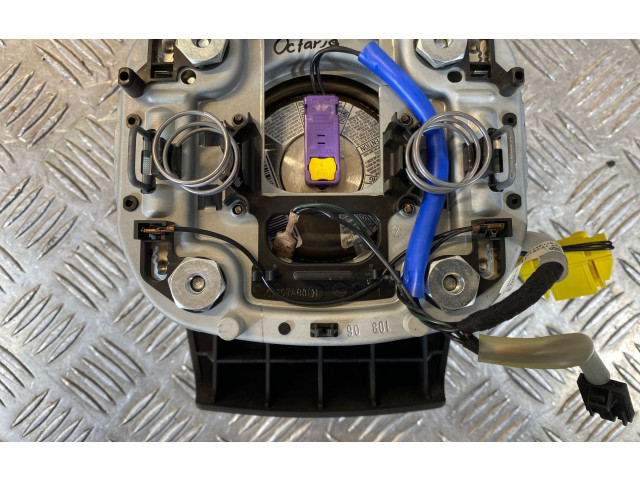 Подушка безопасности водителя 1Z0880201AF, 61772050E Skoda Octavia Mk2 (1Z)