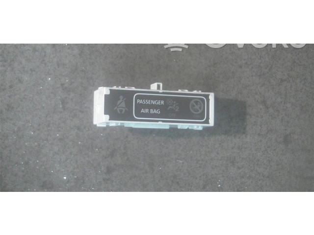 Блок подушек безопасности Renault Clio IV