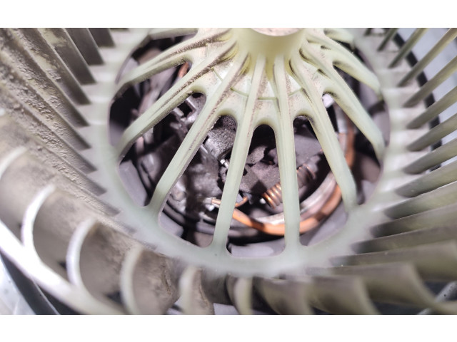 Вентилятор печки    13124703   Opel Meriva A