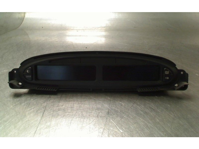 Панель приборов    Citroen Xsara Picasso       