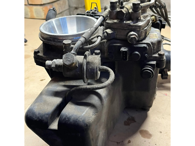 Vstřikovací lišta 026133353, 0438121011 Audi 100 200 5000 C3 pro benzínový motor 1.8