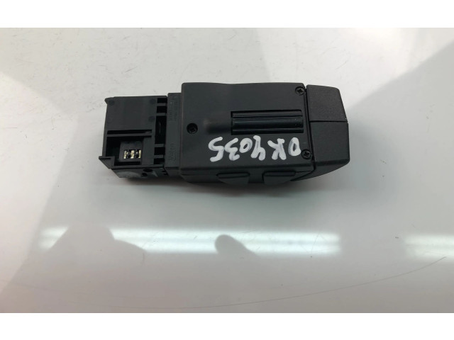 Подрулевой переключатель 8200850420   Dacia Sandero