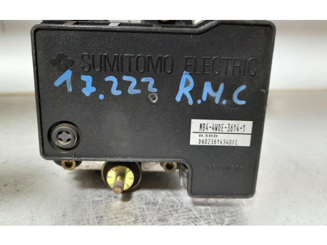 Блок АБС MB44WDE36141 Mitsubishi Outlander 2001 - 2007 года