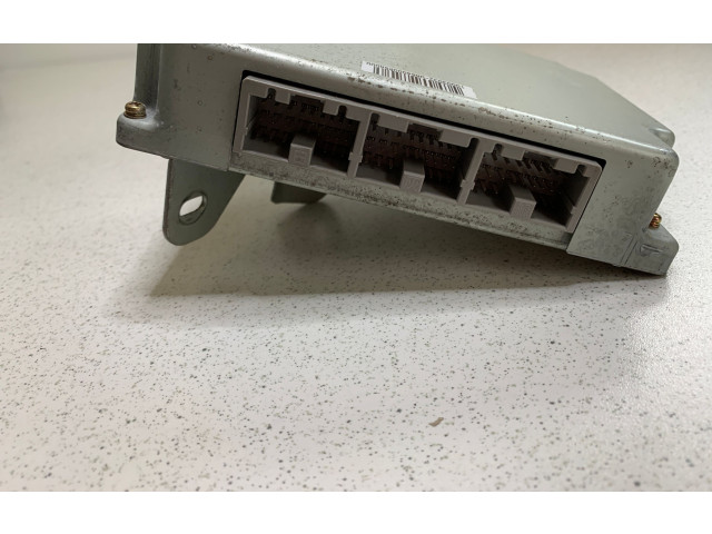 Řídící jednotka A64000R5A, 31711AF800   Subaru Outback 2002